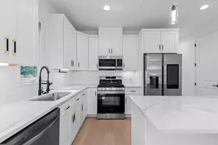 5305 Ledesma Rd, Austin, TX 78721 - Photo 3