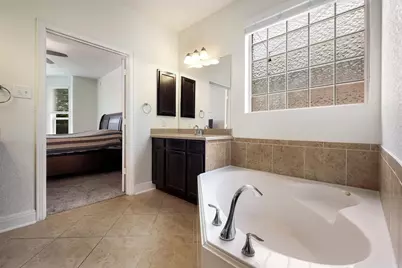 1648 Sun Ledge Way, New Braunfels, TX 78130 - Photo 17