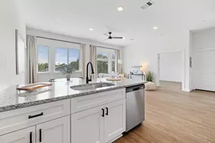 1811 Webberville Rd, Austin, TX 78721 - Photo 15