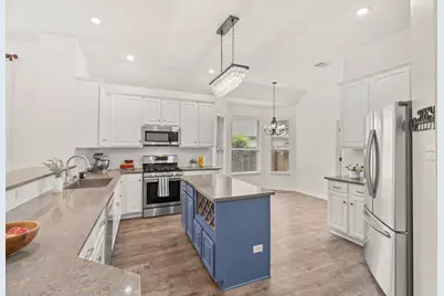 6409 Salcon Cliff Drive, Austin, TX 78749 - Photo 11
