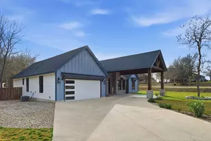 105 Laumaia Ln, Bastrop, TX 78602 - Photo 5