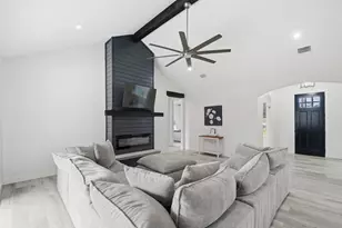 105 Laumaia Ln, Bastrop, TX 78602 - Photo 7