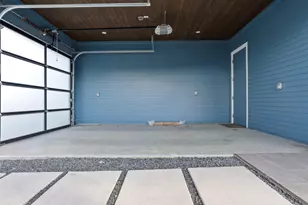 1411 Cometa St, Austin, TX 78721 - Photo 25