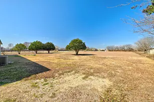 1437 Heidenreich Ln, Uhland, TX 78640 - Photo 3