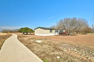1437 Heidenreich Ln, Uhland, TX 78640 - Photo 9