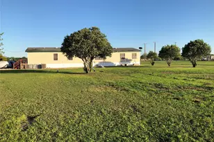 1437 Heidenreich Ln, Uhland, TX 78640 - Photo 29