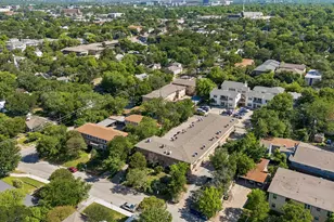 304 E 33rd St, Austin, TX 78705 - Photo 13