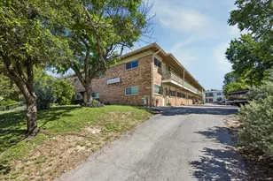 304 E 33rd St, Austin, TX 78705 - Photo 1