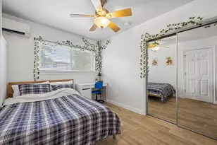 304 E 33rd St, Austin, TX 78705 - Photo 5