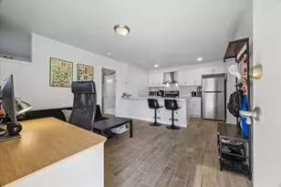 304 E 33rd St, Austin, TX 78705 - Photo 7