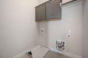 2510 Doc Reeves St, Austin, TX 78723 - Photo 25