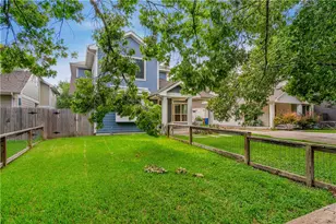 703 E 49th St, Austin, TX 78751 - Photo 25