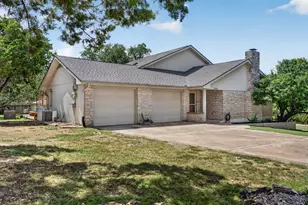 700 Rogart Dr, Spicewood, TX 78669 - Photo 3