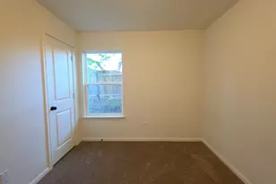 2002 W 2nd St, Taylor, TX 76574 - Photo 15