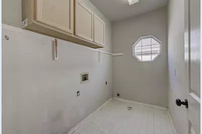 30011 Oakland Hills Drive, Georgetown, TX 78628 - Photo 17