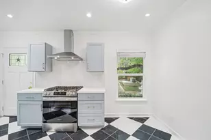 1205 Alta Vista Ave, Austin, TX 78704 - Photo 9