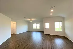 409 Bluejack Wy, Hutto, TX 78634 - Photo 13