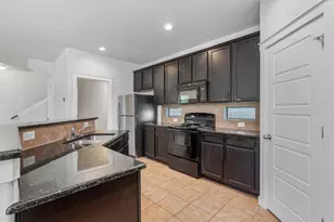 2001 Faro Dr, Austin, TX 78741 - Photo 13