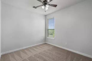 2001 Faro Dr, Austin, TX 78741 - Photo 23
