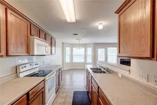 16712 Hamilton Point Cir, Manor, TX 78653 - Photo 15