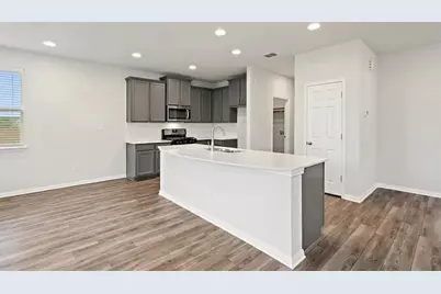 10112 Dawn Pearl Drive, Austin, TX 78748 - Photo 5