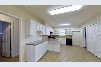 205 E 2nd Street, Georgetown, TX 78626 - Photo 3