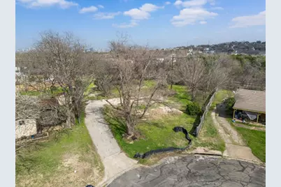 1402 Valleyridge Drive, Austin, TX 78704 - Photo 5