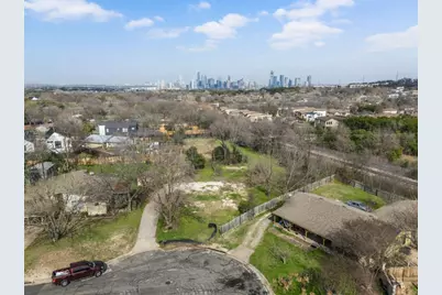 1402 Valleyridge Drive, Austin, TX 78704 - Photo 7