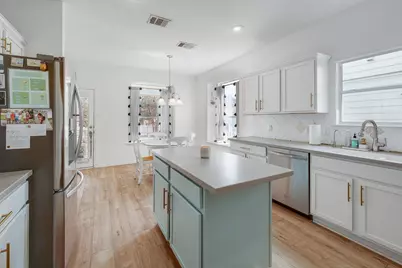 211 N Lynnwood Trail, Cedar Park, TX 78613 - Photo 13