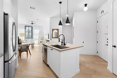 800 Embassy Drive #421, Austin, TX 78702 - Photo 5