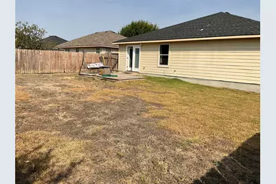 2003 Brewers Place, Taylor, TX 76574 - Photo 17