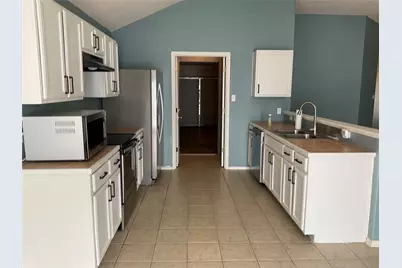 2003 Brewers Place, Taylor, TX 76574 - Photo 7