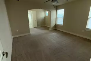 2825 Stock Dr, Austin, TX 78741 - Photo 11