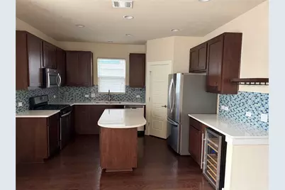 2825 Stock Drive, Austin, TX 78741 - Photo 5