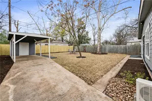 1021 E 45th St, Austin, TX 78751 - Photo 35