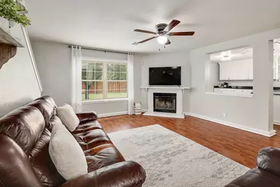 335 Mistletoe Lane, Kyle, TX 78640 - Photo 5