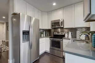 202 S College St, Georgetown, TX 78626 - Photo 9