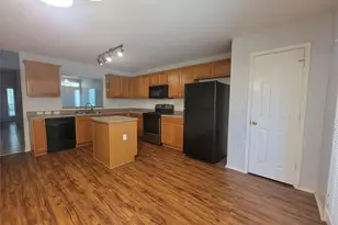 152 Dressen Dr, Kyle, TX 78640 - Photo 17