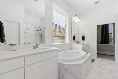 128 Lockhart Drive, Liberty Hill, TX 78642 - Photo 17