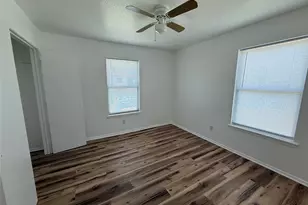 1009 Alex St, Lockhart, TX 78644 - Photo 7