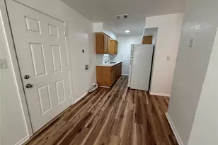 1009 Alex St, Lockhart, TX 78644 - Photo 3