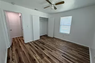 1009 Alex St, Lockhart, TX 78644 - Photo 5