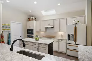 109 Lombardia Dr, Lakeway, TX 78734 - Photo 5