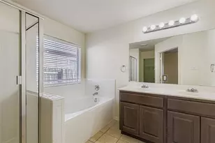 11612 Larch Valley Dr, Austin, TX 78754 - Photo 7