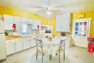 1604 S Pine St, Georgetown, TX 78626 - Photo 11