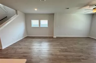 112 Corn Ln, Hutto, TX 78634 - Photo 11