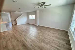 112 Corn Ln, Hutto, TX 78634 - Photo 9