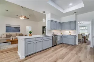 2132 Northcrest Dr, New Braunfels, TX 78130 - Photo 7