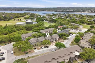 512 Palmer Dr, Point Venture, TX 78645 - Photo 7