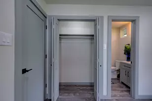 1513 Cloverleaf Dr, Austin, TX 78723 - Photo 31